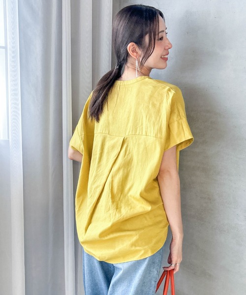 LAUTREAMONT(ロートレアモン)の「【WEB限定】レーヨンリネンポプリンVネックブラウス(シャツ/ブラウス・レディース・イエロー/ベージュ/ブラウン/ブラック・9号)」の1枚目の写真