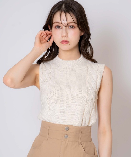 NOELA(ノエラ)の「ケーブルノースリニット(ニット/セーター・レディース・ネイビー/オフホワイト/グレー・フリー)」の8枚目の写真