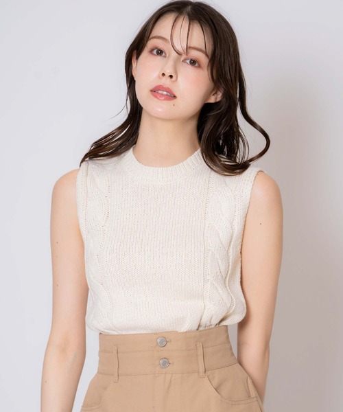 NOELA(ノエラ)の「ケーブルノースリニット(ニット/セーター・レディース・ネイビー/オフホワイト/グレー・フリー)」の6枚目の写真