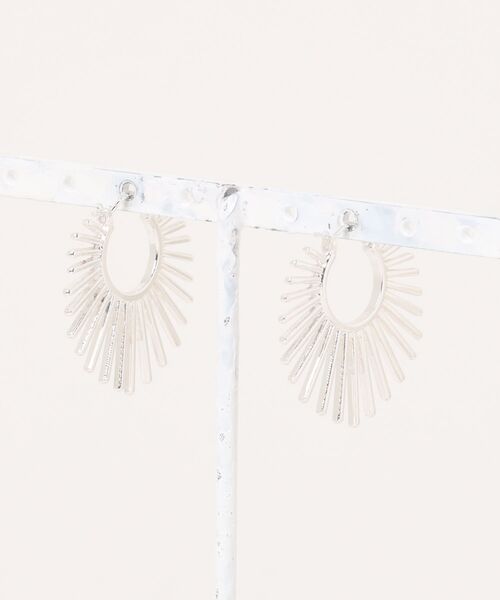 big metal london(ビッグメタルロンドン)の「【金属アレルギー対応】ープピアス GRETA SUNBURST HOOP(ピアス(両耳用)・レディース・シルバー・FREE)」の2枚目の写真