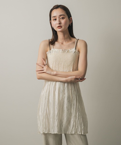 SENSE OF PLACE by URBAN RESEARCH（センスオブプレイスバイアーバンリサーチ）の「シャーリングプリーツミニワンピース（ワンピース・レディース・アイボリー/ブラック/ブラウン・ONE）」の4枚目の写真