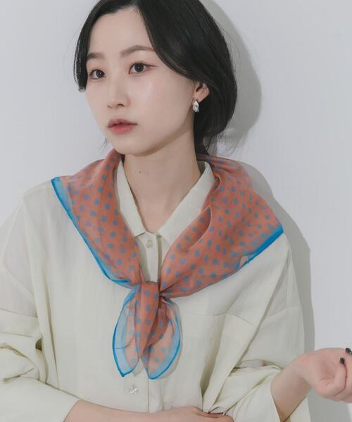 SMELLY(スメリー)の「アソートシアースカーフ(バンダナ/スカーフ・レディース・ネイビー/ドット/ブルー/オレンジ・-)」の3枚目の写真