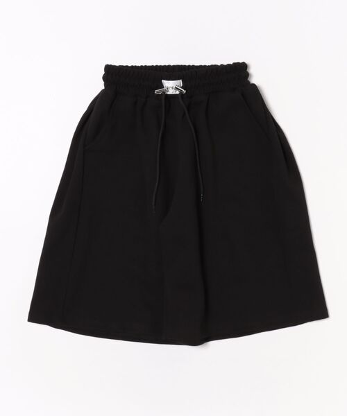 Uenui（ウニュイ）の「pleated sweat bermuda shorts（その他パンツ・レディース・グレー/ブラック・FREE）」の2枚目の写真