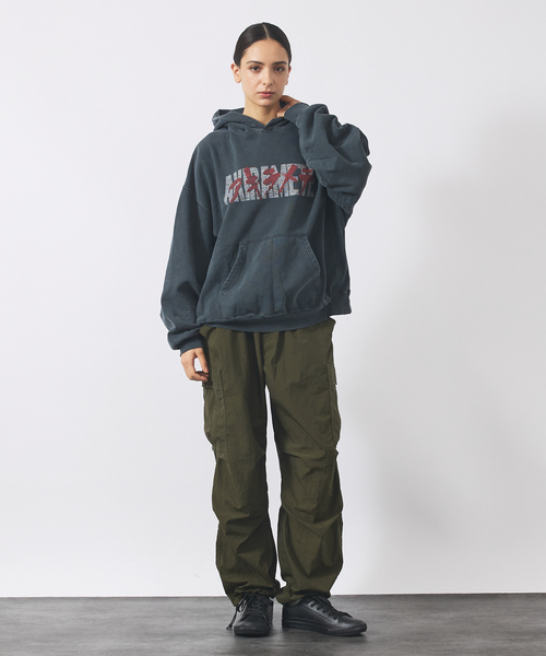 REMI RELIEF（レミレリーフ）の「【REMI RELIEF / レミ レリーフ】ダブルSP加工裏毛パーカー(AKIRAMETE)/ユニセックス（パーカー・メンズ・ブラック/オフホワイト・M/L）」の9枚目の写真