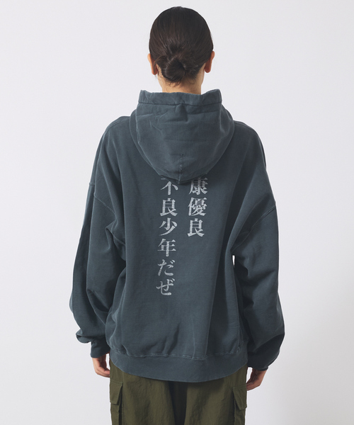 REMI RELIEF（レミレリーフ）の「【REMI RELIEF / レミ レリーフ】ダブルSP加工裏毛パーカー(AKIRAMETE)/ユニセックス（パーカー・メンズ・ブラック/オフホワイト・M/L）」の13枚目の写真