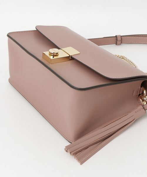 artemis by DIANA(アルテミスバイダイアナ)の「タッセルチャーム 2WAYショルダーバッグ(ハンドバッグ・レディース・ブラック/アイボリー/ピンク・FREE)」の19枚目の写真