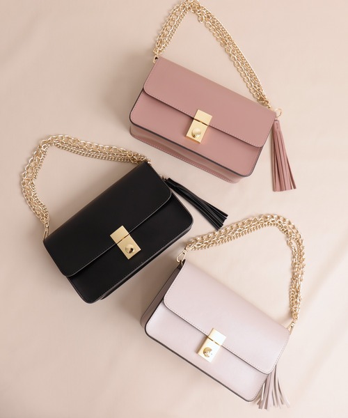 artemis by DIANA(アルテミスバイダイアナ)の「タッセルチャーム 2WAYショルダーバッグ(ハンドバッグ・レディース・ブラック/アイボリー/ピンク・FREE)」の5枚目の写真