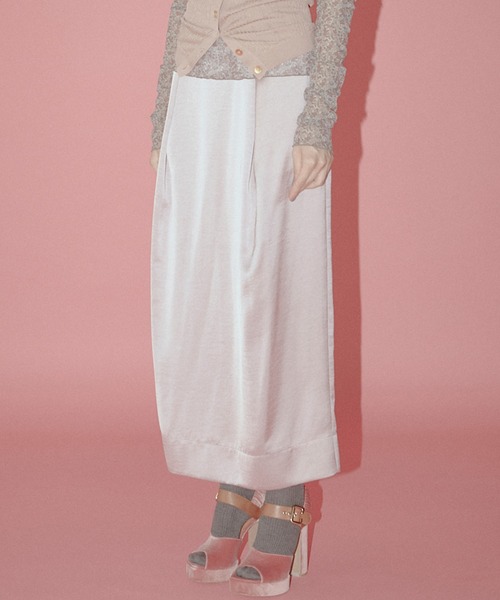 LE CIEL BLEU(ルシェルブルー)の「タックサテンマキシスカート / Tucked Satin Maxi Skirt(スカート・レディース・ブラウン/ピンク・36/34/38)」の7枚目の写真