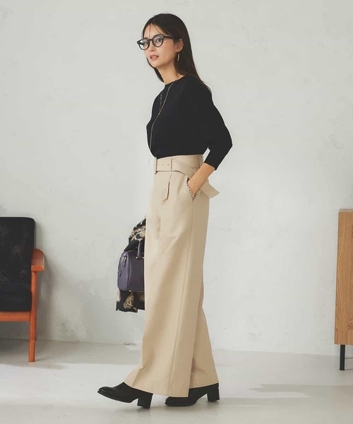 a.v.v(アーヴェヴェ)の「【UVカット/洗える】ボートネックパフスリーブ美ラクるニット(ニット/セーター・レディース・ピンク/グリーン/グレー系その他/ブラック・38/36/40/42/34)」の5枚目の写真