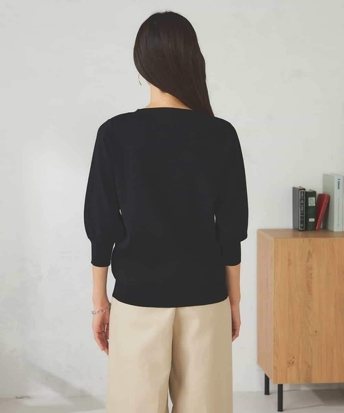 a.v.v(アーヴェヴェ)の「【UVカット/洗える】ボートネックパフスリーブ美ラクるニット(ニット/セーター・レディース・ピンク/グリーン/グレー系その他/ブラック・38/36/40/42/34)」の12枚目の写真