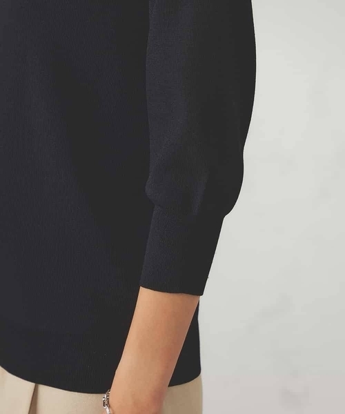 a.v.v(アーヴェヴェ)の「【UVカット/洗える】ボートネックパフスリーブ美ラクるニット(ニット/セーター・レディース・ピンク/グリーン/グレー系その他/ブラック・38/36/40/42/34)」の14枚目の写真