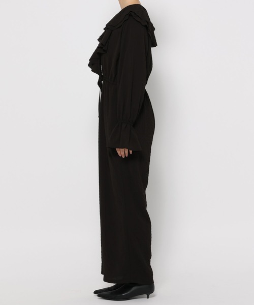 LOWRYS FARM（ローリーズファーム）の「フリルジャンプスーツ　579663（つなぎ/オールインワン・レディース・ブラック/その他・FREE）」の4枚目の写真