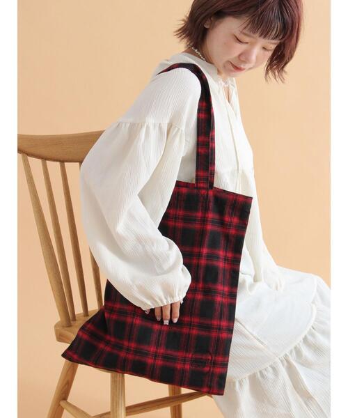 ehka sopo(エヘカソポ)の「チェックトートバッグ(ハンドバッグ・レディース・レッド/イエロー/ブルー/ブラック・F)」の4枚目の写真