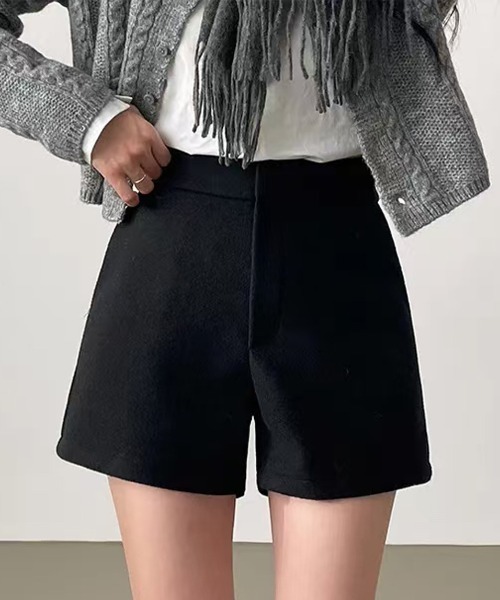 FREE STYLISTS（フリー スタイリスト）の「YUGA_YGMC　　Wool touch shorts　pants（その他パンツ・レディース・ダークグレー/オートミール/ダークブラウン/ブラック・M/L/S）」の2枚目の写真