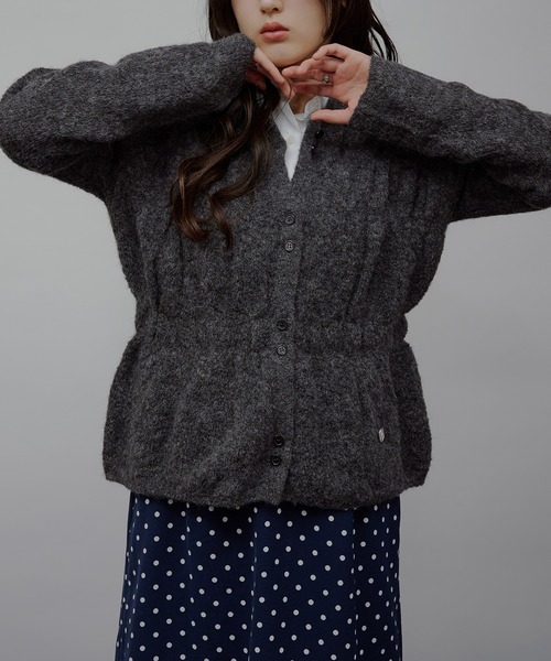 MUHET（ミュエータ）の「shirring knit shirt cardigan / シャーリングニットシャツカーディガン（カーディガン/ボレロ・レディース・ブラック/ベージュ/ブラウン・FREE）」の18枚目の写真