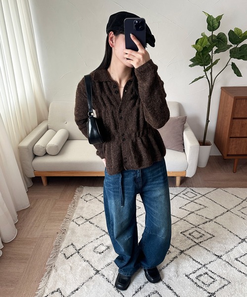 MUHET（ミュエータ）の「shirring knit shirt cardigan / シャーリングニットシャツカーディガン（カーディガン/ボレロ・レディース・ブラック/ベージュ/ブラウン・FREE）」の6枚目の写真