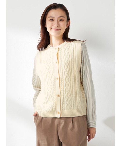 前あきケーブルベスト