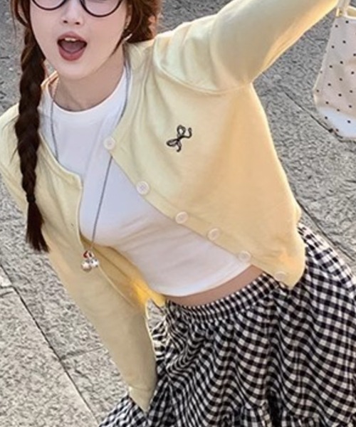 ADDITION STORE(アディションストア)の「\柔らか肌触り♪/リボン刺繍 ショート丈 カーデ/ニットカーデ(カーディガン/ボレロ・レディース・レッド/パープル/ブラック/サックスブルー/グレー/ライトイエロー・FREE)」の5枚目の写真