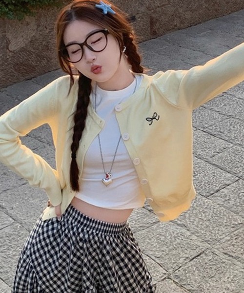 ADDITION STORE(アディションストア)の「\柔らか肌触り♪/リボン刺繍 ショート丈 カーデ/ニットカーデ(カーディガン/ボレロ・レディース・レッド/パープル/ブラック/サックスブルー/グレー/ライトイエロー・FREE)」の22枚目の写真