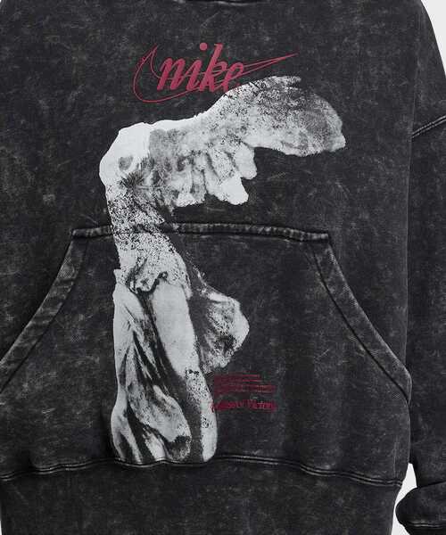 NIKE（ナイキ）の「ナイキ スポーツウェア ウィメンズ オーバーサイズ プルオーバー フリース フーディ / Nike Sportswear Women's Oversized Pullover Fleece Hoodie IO0489-010 Black（パーカー・レディース・ブラック・XS/XL/L/M/S）」の12枚目の写真