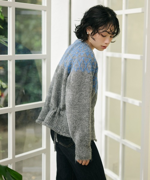 LAULEN（ローレン）の「wool blend nordic knit cardigan /ウールブレンドノルディック柄ニットカーディガン（カーディガン/ボレロ・レディース・グレー/アイボリー・FREE）」の4枚目の写真