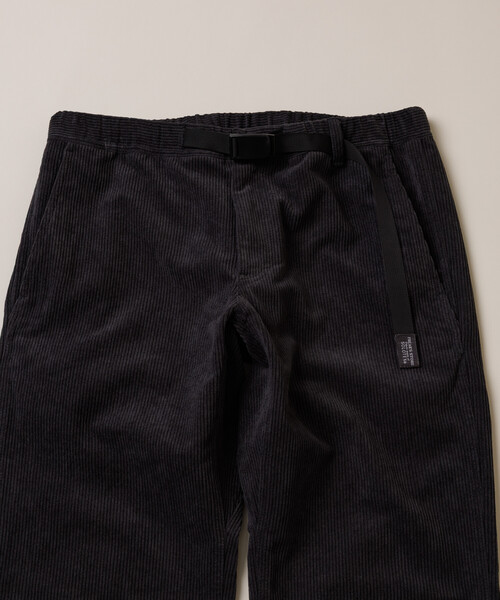 FREAK'S STORE（フリークスストア）の「コーデュロイ ウェービングベルト スリムフィット パンツ Fabric by SOLOTEX(R)（その他パンツ・メンズ・チャコールグレー/ブラック/ブラウン/ベージュ・SMALL/MEDIUM/LARGE）」の6枚目の写真