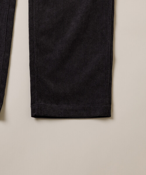 FREAK'S STORE（フリークスストア）の「コーデュロイ ウェービングベルト スリムフィット パンツ Fabric by SOLOTEX(R)（その他パンツ・メンズ・チャコールグレー/ブラック/ブラウン/ベージュ・SMALL/MEDIUM/LARGE）」の10枚目の写真