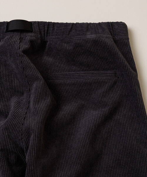 FREAK'S STORE（フリークスストア）の「コーデュロイ ウェービングベルト スリムフィット パンツ Fabric by SOLOTEX(R)（その他パンツ・メンズ・チャコールグレー/ブラック/ブラウン/ベージュ・SMALL/MEDIUM/LARGE）」の14枚目の写真