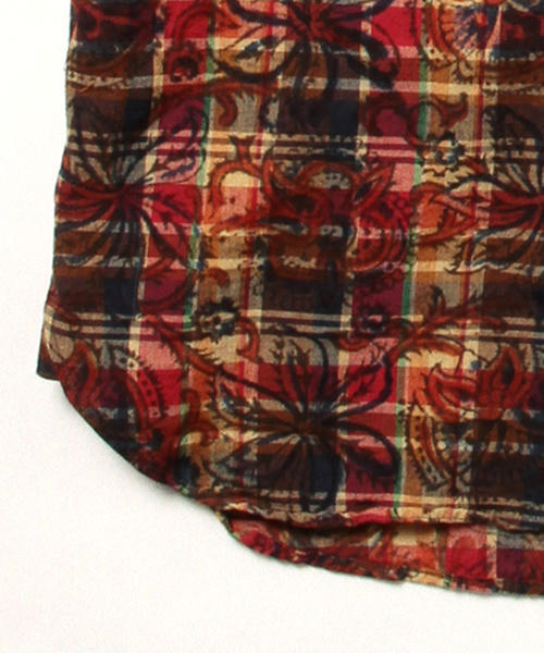 BEAMS PLUS（ビームスプラス）の「BEAMS PLUS / プリントマドラス ボタンダウンシャツ（シャツ/ブラウス・メンズ・ネイビー/グリーン/レッド・LARGE/SMALL/MEDIUM/X-LARGE）」の9枚目の写真