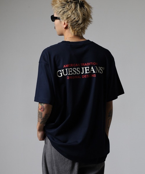 GUESS JEANS(ゲスジーンズ)の「GUESS JEANS GJ SS CN OS AMERICAN TRAD TEE ゲス オーバーサイズ・アメリカン・トラディション・Tシャツ(Tシャツ/カットソー・メンズ・ネイビー/オフホワイト/グレー・XL/L/M)」の6枚目の写真