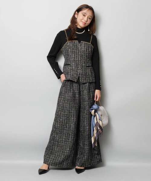 JUSGLITTY（ジャスグリッティー）の「チェーントリムツイードキャミ（シャツ/ブラウス・レディース・オフホワイト/ブラック・1/2）」の8枚目の写真