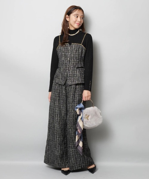 JUSGLITTY（ジャスグリッティー）の「チェーントリムツイードキャミ（シャツ/ブラウス・レディース・オフホワイト/ブラック・1/2）」の12枚目の写真