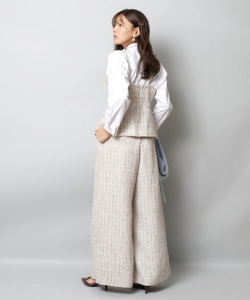 JUSGLITTY（ジャスグリッティー）の「チェーントリムツイードキャミ（シャツ/ブラウス・レディース・オフホワイト/ブラック・1/2）」の9枚目の写真