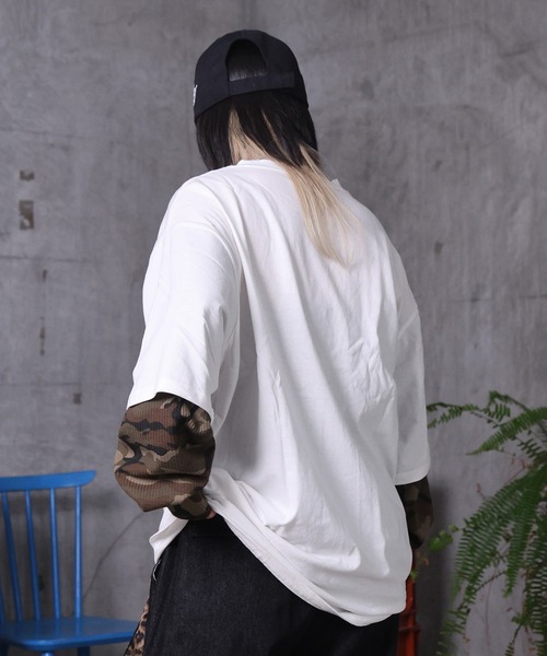 MAROCORE(マロコア)の「フェイクレイヤード 袖 カモ柄 プリント ロンT ユニセックス 【MAROCORE】(Tシャツ/カットソー・メンズ・ブラック/ホワイト・L/M)」の7枚目の写真
