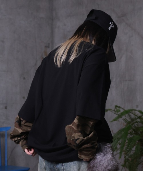 MAROCORE(マロコア)の「フェイクレイヤード 袖 カモ柄 プリント ロンT ユニセックス 【MAROCORE】(Tシャツ/カットソー・メンズ・ブラック/ホワイト・L/M)」の14枚目の写真