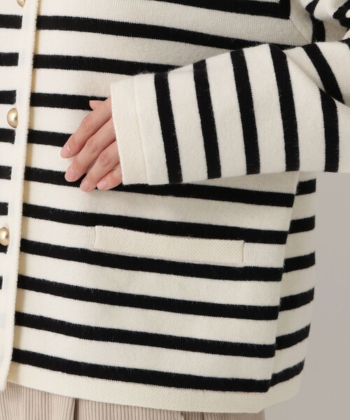 Afternoon Tea(アフタヌーンティー)の「MON JOURNALボーダーニットカーディガン(カーディガン/ボレロ・レディース・グレー/ベージュ/アイボリー・MEDIUM)」の7枚目の写真