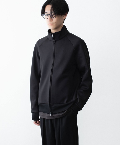 ATTACHMENT（アタッチメント）の「PE ストレッチ ダブルニット トラックジャケット / PE STRETCH DOUBLE KNIT TRACK JKT（ブルゾン・メンズ・ダークカーキ/ライトグレー/ブラック・4/3/1/2）」の11枚目の写真
