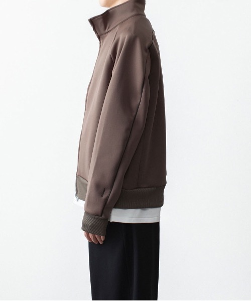 ATTACHMENT（アタッチメント）の「PE ストレッチ ダブルニット トラックジャケット / PE STRETCH DOUBLE KNIT TRACK JKT（ブルゾン・メンズ・ダークカーキ/ライトグレー/ブラック・4/3/1/2）」の11枚目の写真