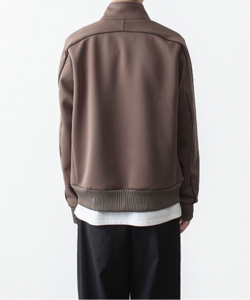 ATTACHMENT（アタッチメント）の「PE ストレッチ ダブルニット トラックジャケット / PE STRETCH DOUBLE KNIT TRACK JKT（ブルゾン・メンズ・ダークカーキ/ライトグレー/ブラック・4/3/1/2）」の12枚目の写真