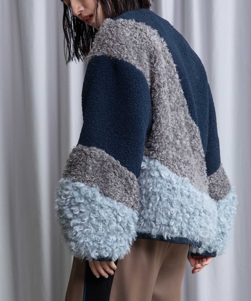 MARECHAL TERRE(マルシャルテル)の「ボアコンビネーショントップス(その他トップス・レディース・ブラック/オフホワイト/ネイビー/ベージュ・MEDIUM)」の4枚目の写真