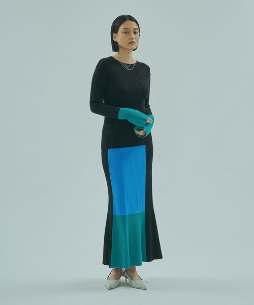 ROSE BUD(ローズバッド)の「MULTICOLOR RIB KNIT SKIRT(スカート・レディース・ブラック/バーガンディー・ONE SIZE)」の6枚目の写真