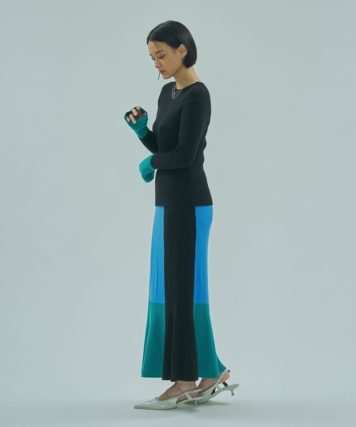 ROSE BUD(ローズバッド)の「MULTICOLOR RIB KNIT SKIRT(スカート・レディース・ブラック/バーガンディー・ONE SIZE)」の7枚目の写真