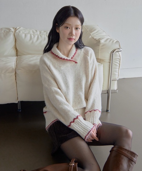 UNE MANSION(ユヌマンション)の「ユニークハーフハイネックバイカラーオーバーサイズニット(ニット/セーター・レディース・チャコールグレー/ベージュ・FREE)」の2枚目の写真