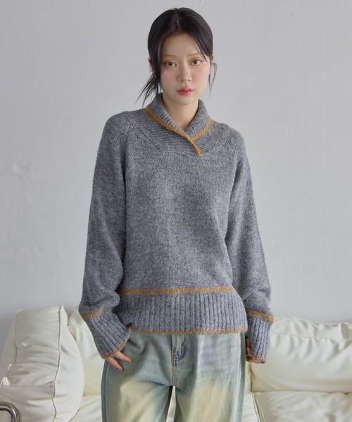 UNE MANSION(ユヌマンション)の「ユニークハーフハイネックバイカラーオーバーサイズニット(ニット/セーター・レディース・チャコールグレー/ベージュ・FREE)」の3枚目の写真