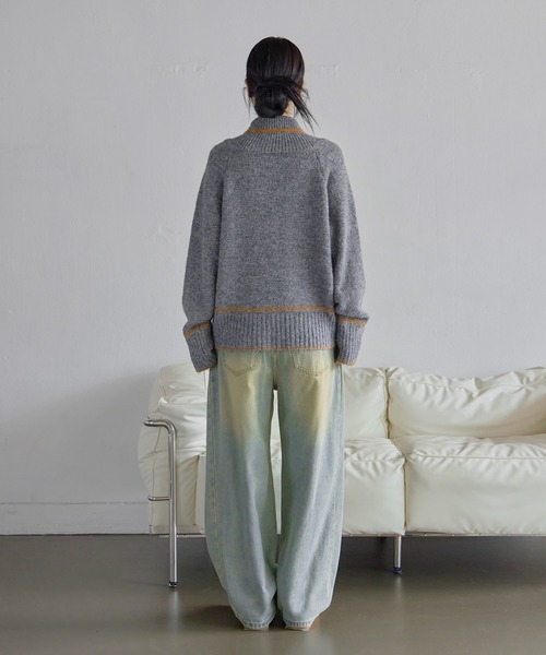 UNE MANSION(ユヌマンション)の「ユニークハーフハイネックバイカラーオーバーサイズニット(ニット/セーター・レディース・チャコールグレー/ベージュ・FREE)」の22枚目の写真