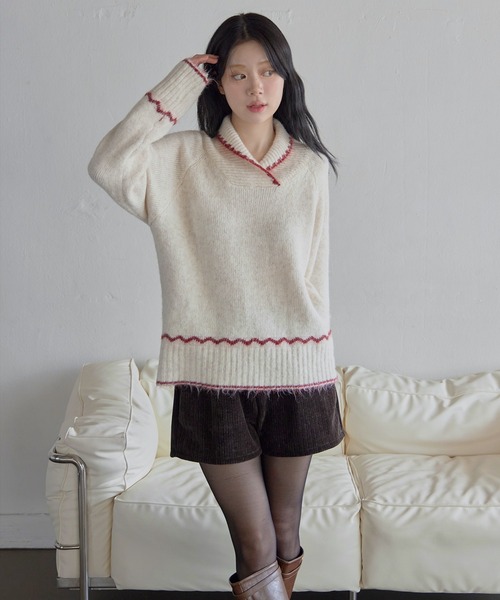 UNE MANSION(ユヌマンション)の「ユニークハーフハイネックバイカラーオーバーサイズニット(ニット/セーター・レディース・チャコールグレー/ベージュ・FREE)」の9枚目の写真