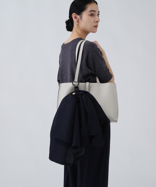 NAVYNAVY（ネイビーネイビー）の「【NAVYNAVY】【365ユーティリティー】丸めて持ち運べる忍ばせストレッチギャバテーラードジャケット（テーラードジャケット・レディース・ネイビー/ブラック・SMALL/MEDIUM）」の3枚目の写真