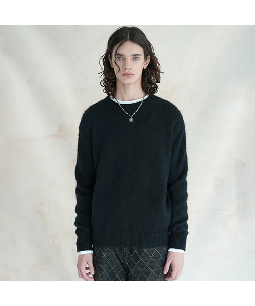 AVANDRESS(アバンドレス )の「Round Angora Knit - 6 COL(ニット/セーター・レディース・エメラルドブルー/ブラック/パープル/杢グレー/Mustard・1/2)」の2枚目の写真