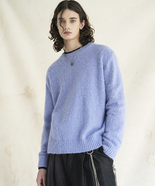 AVANDRESS(アバンドレス )の「Round Angora Knit - 6 COL(ニット/セーター・レディース・エメラルドブルー/ブラック/パープル/杢グレー/Mustard・1/2)」の8枚目の写真