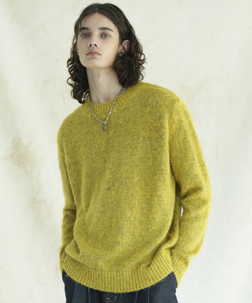 AVANDRESS(アバンドレス )の「Round Angora Knit - 6 COL(ニット/セーター・レディース・エメラルドブルー/ブラック/パープル/杢グレー/Mustard・1/2)」の11枚目の写真